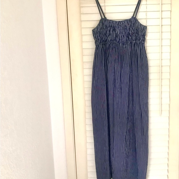A New Day Smocked Striped MIDI Dress Spaghetti Strap Pockets Blue & White
XS - Picture 5 of 13